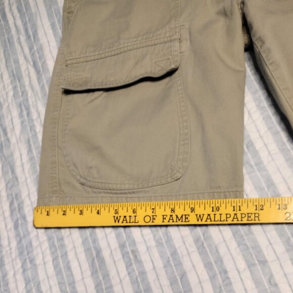 CS Sport Classic American Styles Khaki Cargo Shorts Size 32 - Picture 6 of 7